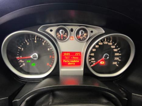 FORD Focus Hatch 1.6 4P GLX, Foto 9
