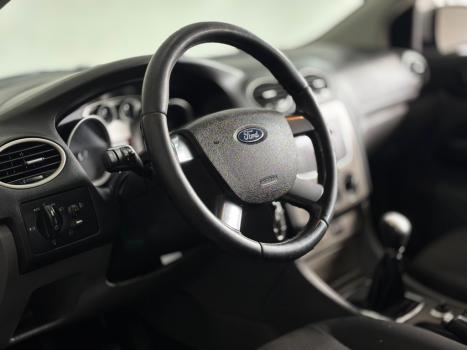 FORD Focus Hatch 1.6 16V 4P FLEX S, Foto 7