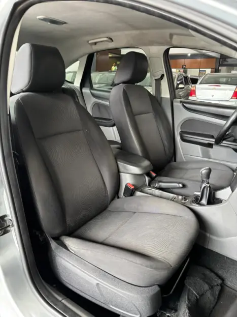 FORD Focus Hatch 1.6 16V 4P FLEX S, Foto 12