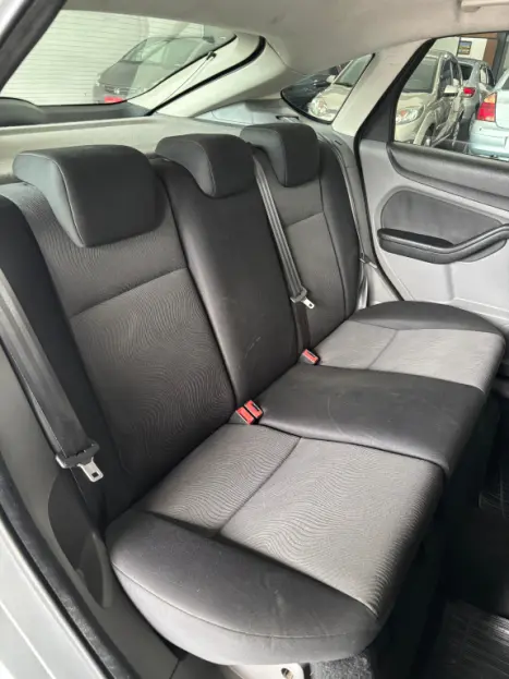 FORD Focus Hatch 1.6 16V 4P FLEX S, Foto 13