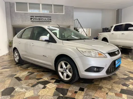 FORD Focus Hatch 1.6 4P, Foto 1 FORD Focus Hatch 1.6 4P, Foto 1