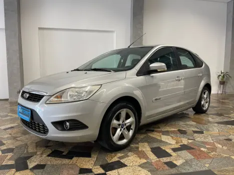 FORD Focus Hatch 1.6 4P, Foto 2 FORD Focus Hatch 1.6 4P, Foto 2