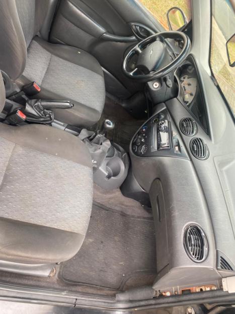 FORD Focus Hatch 1.6 4P GLX, Foto 4 FORD Focus Hatch 1.6 4P GLX, Foto 4