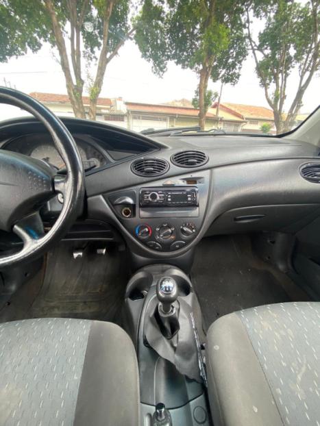 FORD Focus Hatch 1.6 4P GLX, Foto 7 FORD Focus Hatch 1.6 4P GLX, Foto 7