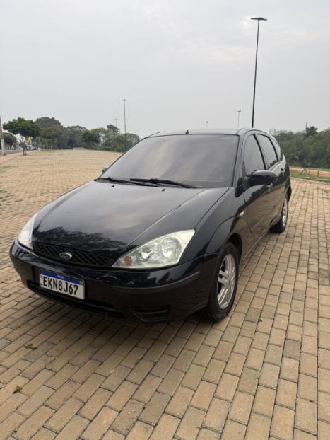 FORD Focus Hatch 1.6 4P GLX, Foto 3 FORD Focus Hatch 1.6 4P GLX, Foto 3