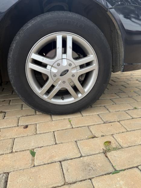 FORD Focus Hatch 1.6 4P GLX, Foto 10 FORD Focus Hatch 1.6 4P GLX, Foto 10