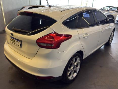 FORD Focus Hatch 1.6 16V 4P SE PLUS FLEX, Foto 4