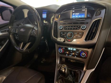 FORD Focus Hatch 1.6 16V 4P SE PLUS FLEX, Foto 6