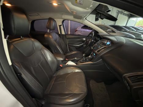 FORD Focus Hatch 1.6 16V 4P SE PLUS FLEX, Foto 9