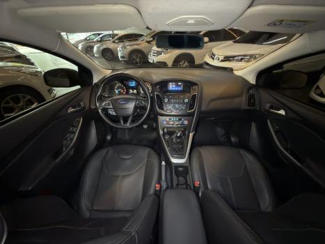 FORD Focus Hatch 1.6 16V 4P SE PLUS FLEX, Foto 6