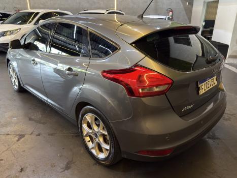 FORD Focus Hatch 1.6 16V 4P SE PLUS FLEX, Foto 5
