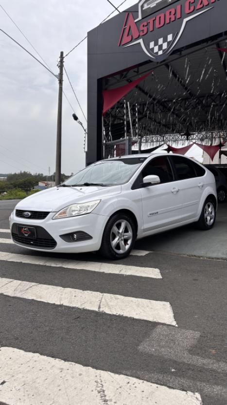 FORD Focus Hatch 1.6 4P GLX FLEX, Foto 2