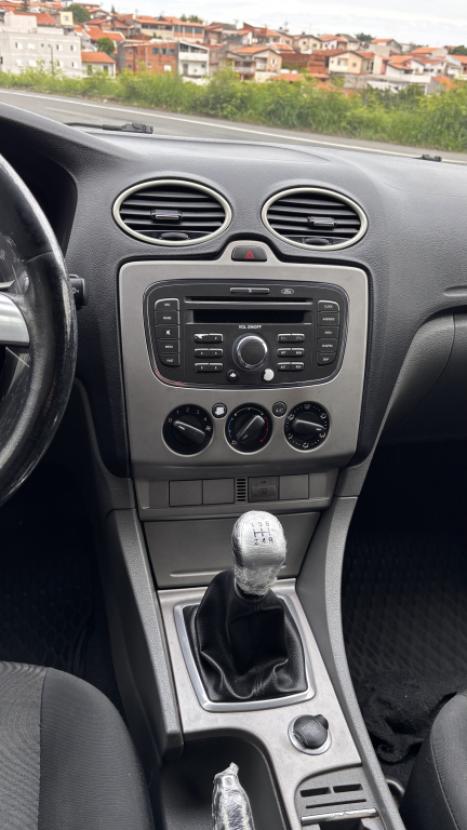 FORD Focus Hatch 1.6 4P GLX FLEX, Foto 9