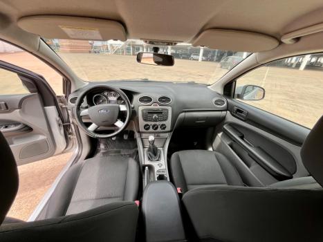 FORD Focus Hatch 1.6 16V 4P FLEX GL, Foto 9