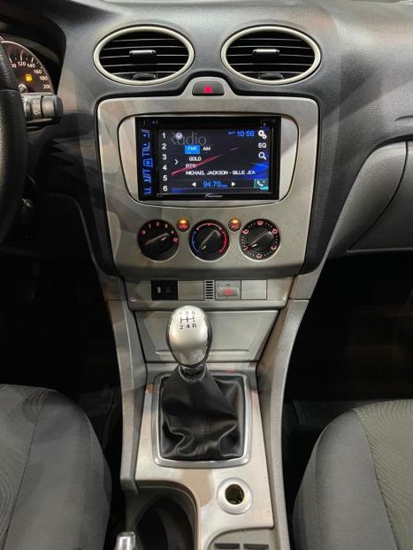 FORD Focus Hatch 1.6 4P, Foto 8