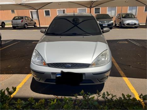 FORD Focus Hatch 1.6 4P GL, Foto 2