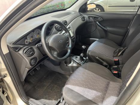 FORD Focus Hatch 1.6 4P GL, Foto 6