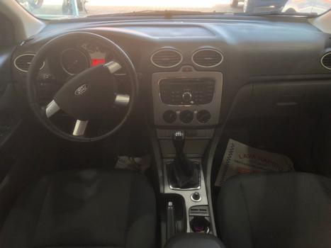 FORD Focus Hatch 1.6 4P GLX, Foto 4