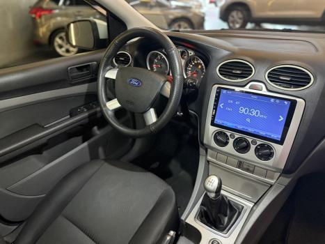 FORD Focus Hatch 1.6 4P GLX FLEX, Foto 6