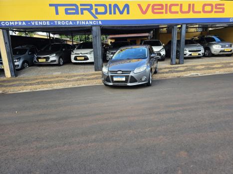 FORD Focus Hatch 1.6 16V 4P SE PLUS FLEX, Foto 1