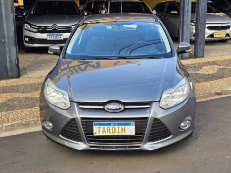 FORD Focus Hatch 1.6 16V 4P SE PLUS FLEX, Foto 2