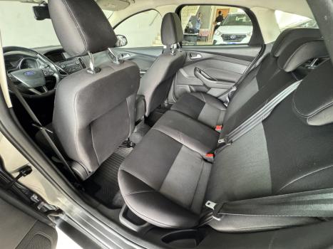 FORD Focus Hatch 1.6 16V 4P SE PLUS FLEX, Foto 11