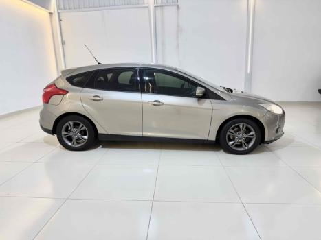 FORD Focus Hatch 1.6 16V 4P FLEX S, Foto 4