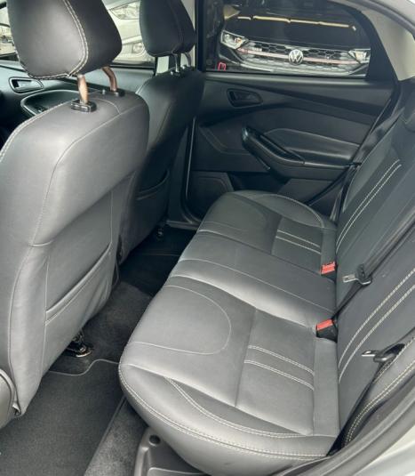 FORD Focus Hatch 1.6 4P, Foto 6