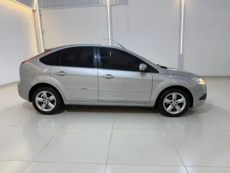 FORD Focus Hatch 1.6 16V 4P FLEX GL, Foto 4
