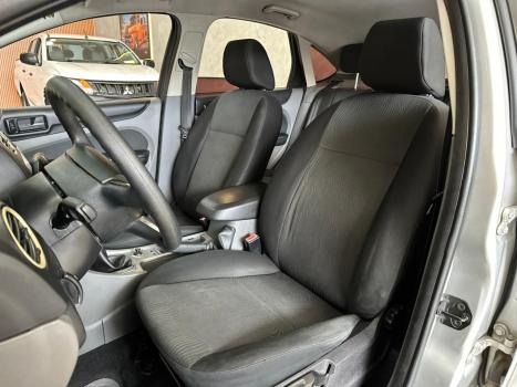 FORD Focus Hatch 1.6 16V 4P FLEX GL, Foto 8