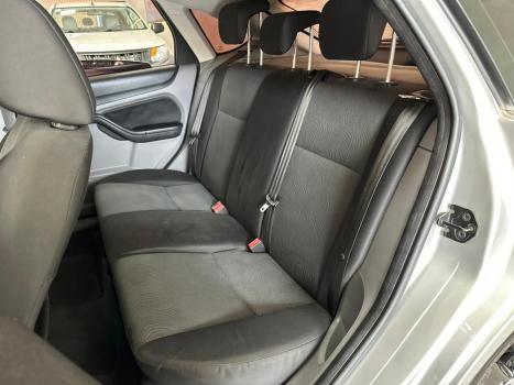 FORD Focus Hatch 1.6 16V 4P FLEX GL, Foto 9