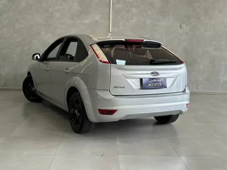 FORD Focus Hatch 1.6 16V 4P FLEX GL, Foto 17