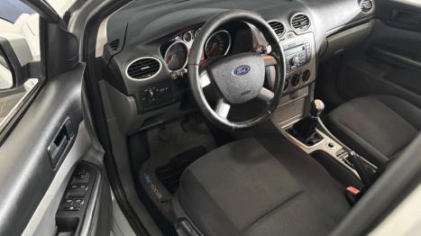 FORD Focus Hatch 1.6 4P, Foto 7