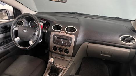 FORD Focus Hatch 1.6 4P, Foto 9