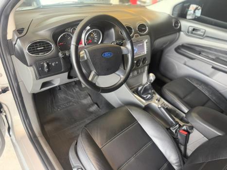 FORD Focus Hatch 1.6 4P GLX FLEX, Foto 2