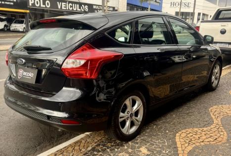 FORD Focus Hatch 1.6 16V 4P FLEX S, Foto 6