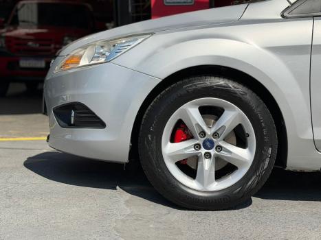 FORD Focus Hatch 1.6 4P FLEX GL, Foto 8