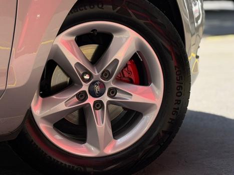 FORD Focus Hatch 1.6 4P FLEX GL, Foto 10