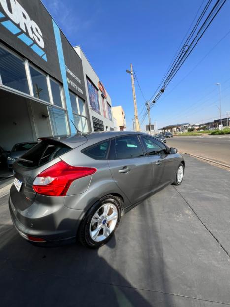 FORD Focus Hatch 1.6 16V 4P FLEX SE POWERSHIFT AUTOM�TICO, Foto 3