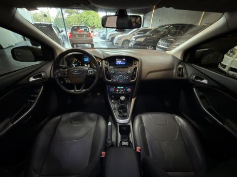 FORD Focus Hatch 1.6 16V 4P SE PLUS FLEX, Foto 6