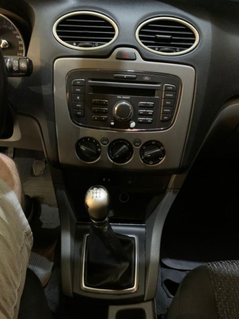 FORD Focus Hatch 1.6 16V 4P SE PLUS FLEX, Foto 8