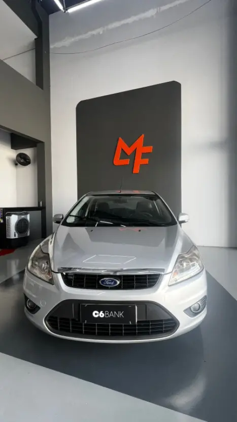 FORD Focus Hatch 1.6 16V 4P FLEX GL, Foto 2