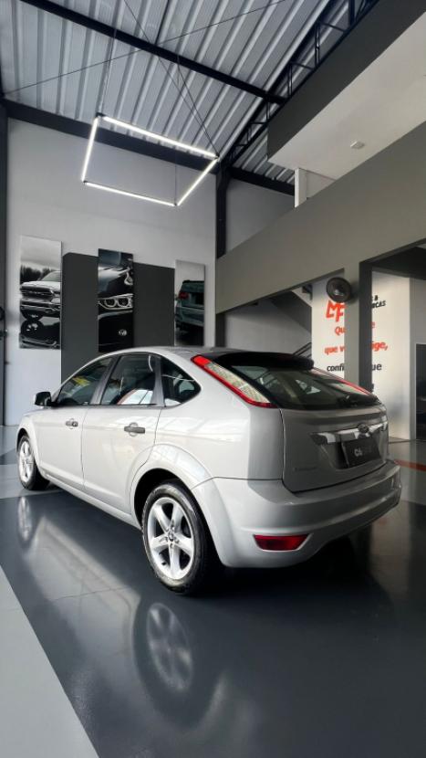 FORD Focus Hatch 1.6 16V 4P FLEX GL, Foto 6