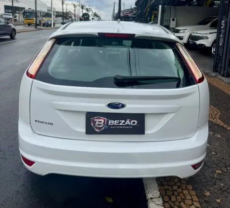 FORD Focus Hatch 1.6 4P GLX, Foto 2