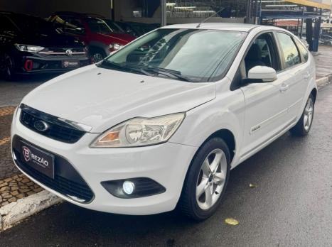 FORD Focus Hatch 1.6 4P GLX, Foto 4
