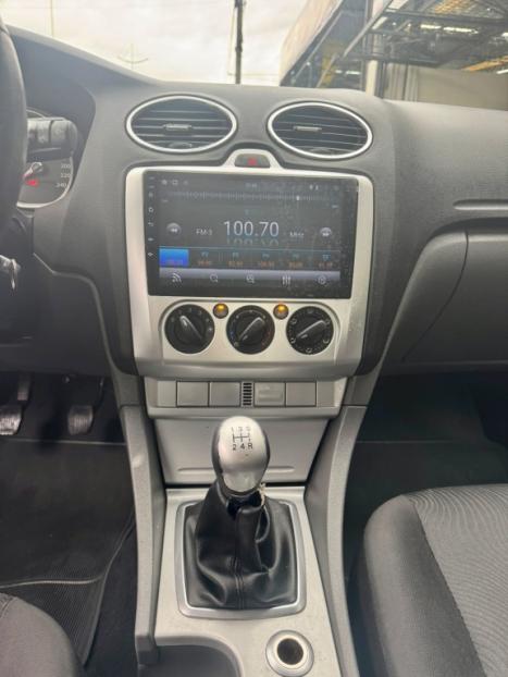 FORD Focus Hatch 1.6 4P GLX, Foto 6