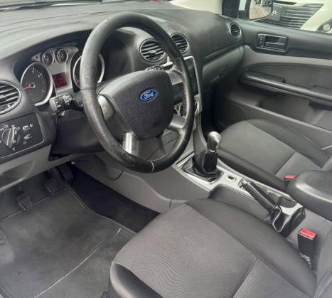 FORD Focus Hatch 1.6 4P GLX, Foto 8