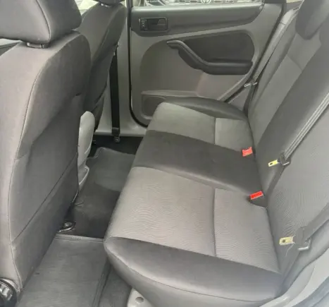FORD Focus Hatch 1.6 4P GLX, Foto 10