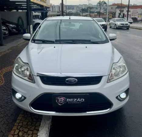 FORD Focus Hatch 1.6 4P GLX, Foto 11