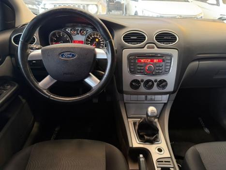 FORD Focus Hatch 1.6 4P GLX FLEX, Foto 2